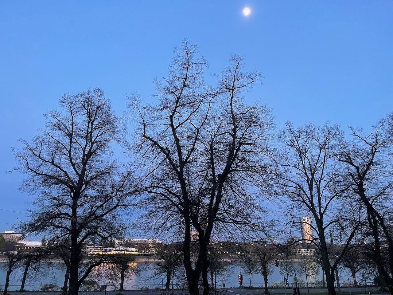 3 bedroom flat to rent, 90 m², Konrad-Adenauer-Ufer 31, Köln, North Rhine-Westphalia 3 bedroom flat to rent, 90 m², Konrad-Adenauer-Ufer 31, Köln, North Rhine-Westphalia