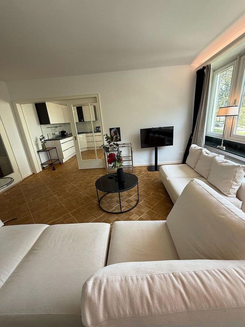 3 bedroom flat to rent, 90 m², Konrad-Adenauer-Ufer 31, Köln, North Rhine-Westphalia 3 bedroom flat to rent, 90 m², Konrad-Adenauer-Ufer 31, Köln, North Rhine-Westphalia