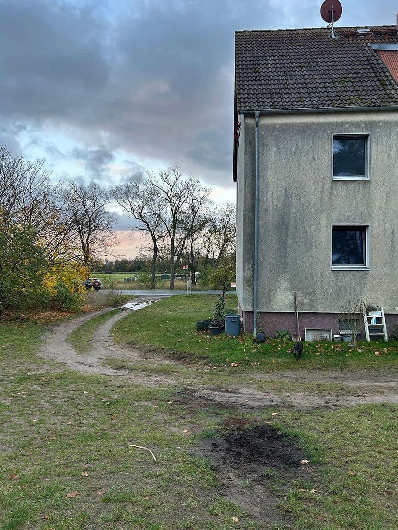 house for sale, 3,286 m², Dorfstr. 90, Fehrbellin, Brandenburg house for sale, 3,286 m², Dorfstr. 90, Fehrbellin, Brandenburg