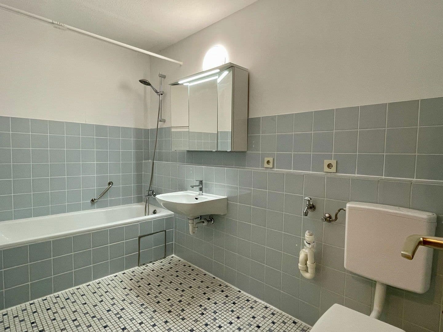 2 bedroom with open-plan kitchen flat to rent, 88 m², Konrad-Adenauer-Straße 11, Mosbach, Baden-Württemberg 2 bedroom with open-plan kitchen flat to rent, 88 m², Konrad-Adenauer-Straße 11, Mosbach, Baden-Württemberg