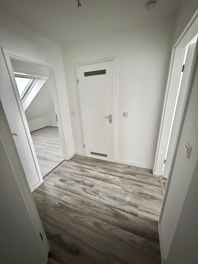 5 bedroom flat to rent, 85 m², Am Brögel 4, Wuppertal, North Rhine-Westphalia 5 bedroom flat to rent, 85 m², Am Brögel 4, Wuppertal, North Rhine-Westphalia