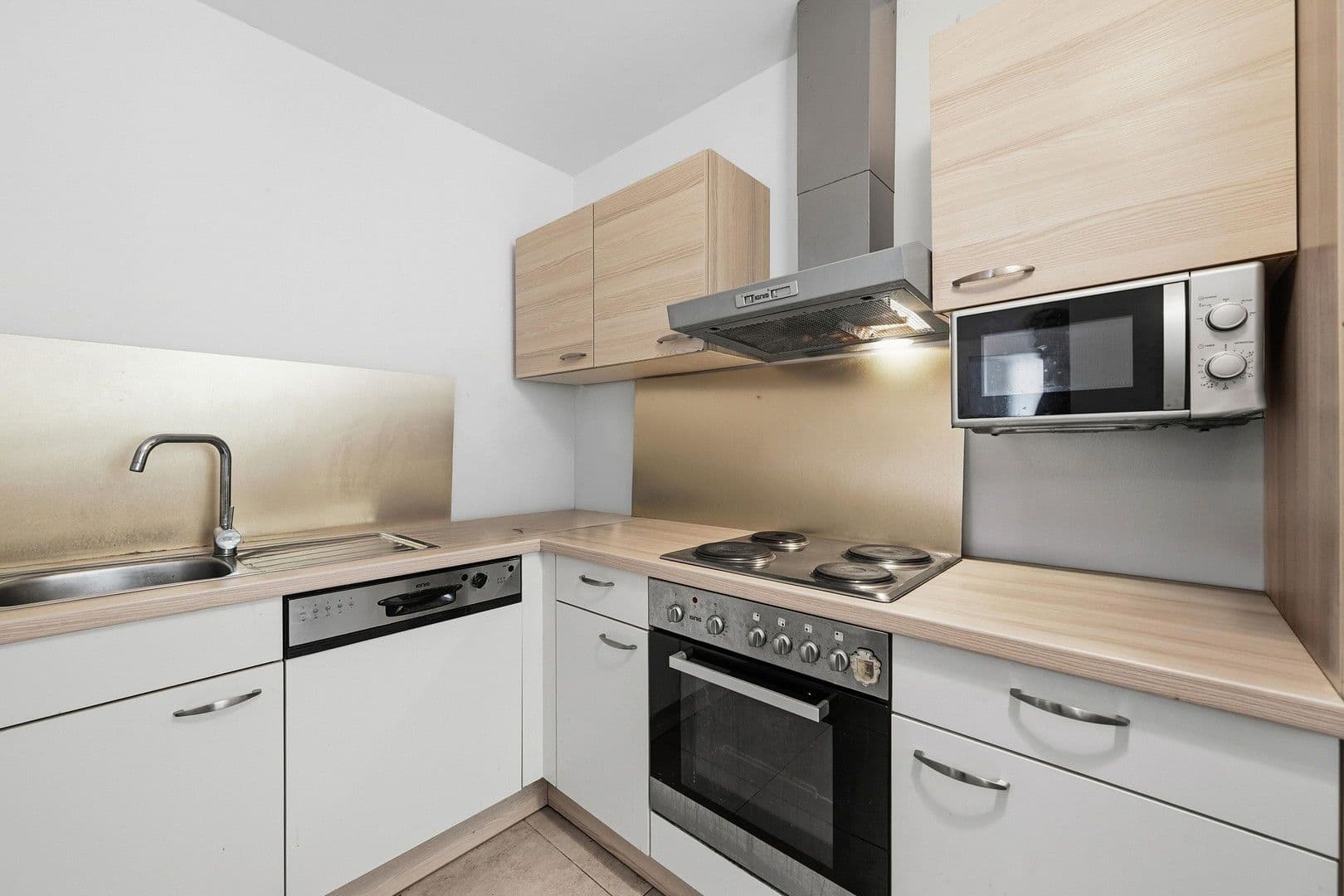 house for sale, 233 m², Besigheimer Str.12, Stuttgart, Baden-Württemberg house for sale, 233 m², Besigheimer Str.12, Stuttgart, Baden-Württemberg