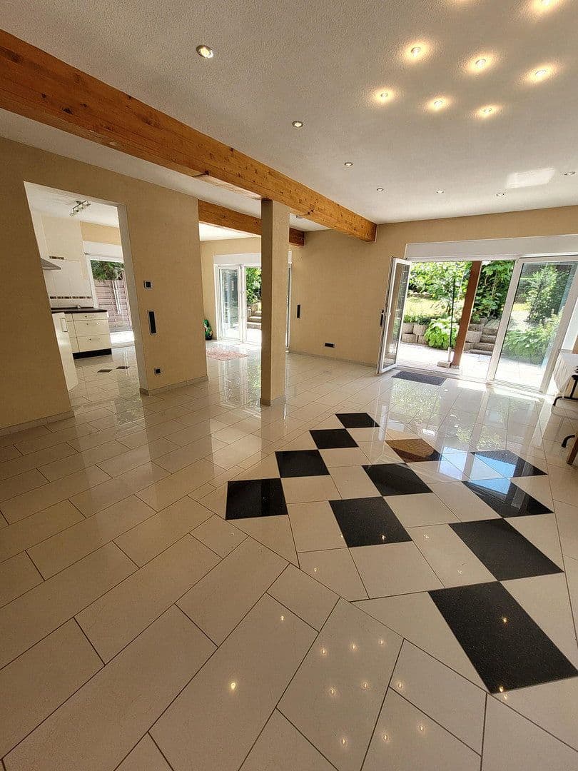 house for sale, 258 m², Ostfildern, Baden-Württemberg house for sale, 258 m², Ostfildern, Baden-Württemberg