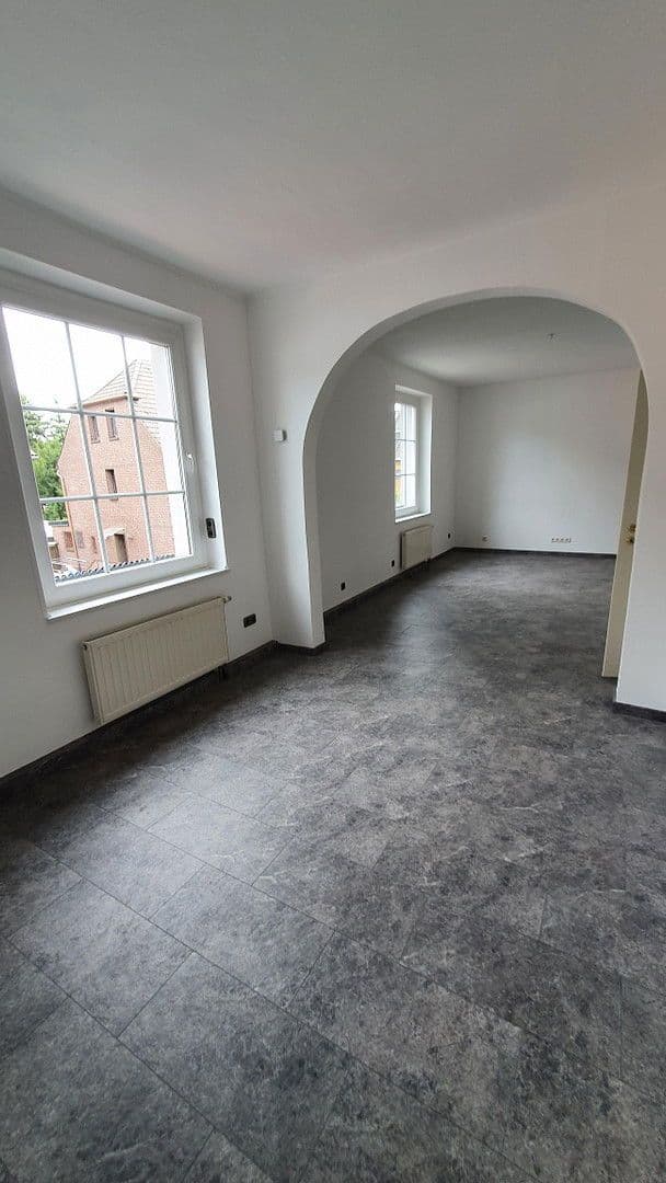 1 bedroom with open-plan kitchen flat to rent, 71 m², Duisburg, North Rhine-Westphalia 1 bedroom with open-plan kitchen flat to rent, 71 m², Duisburg, North Rhine-Westphalia