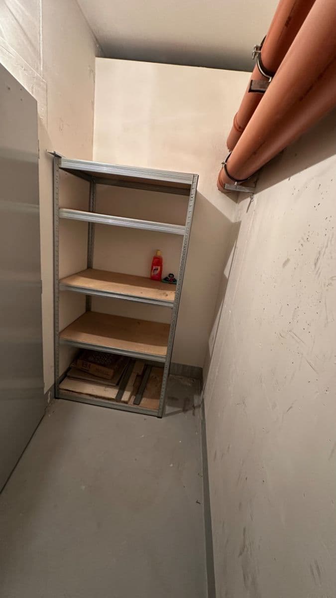 1 bedroom with open-plan kitchen flat to rent, 60 m², Modenská, Prague, Prague 1 bedroom with open-plan kitchen flat to rent, 60 m², Modenská, Prague, Prague