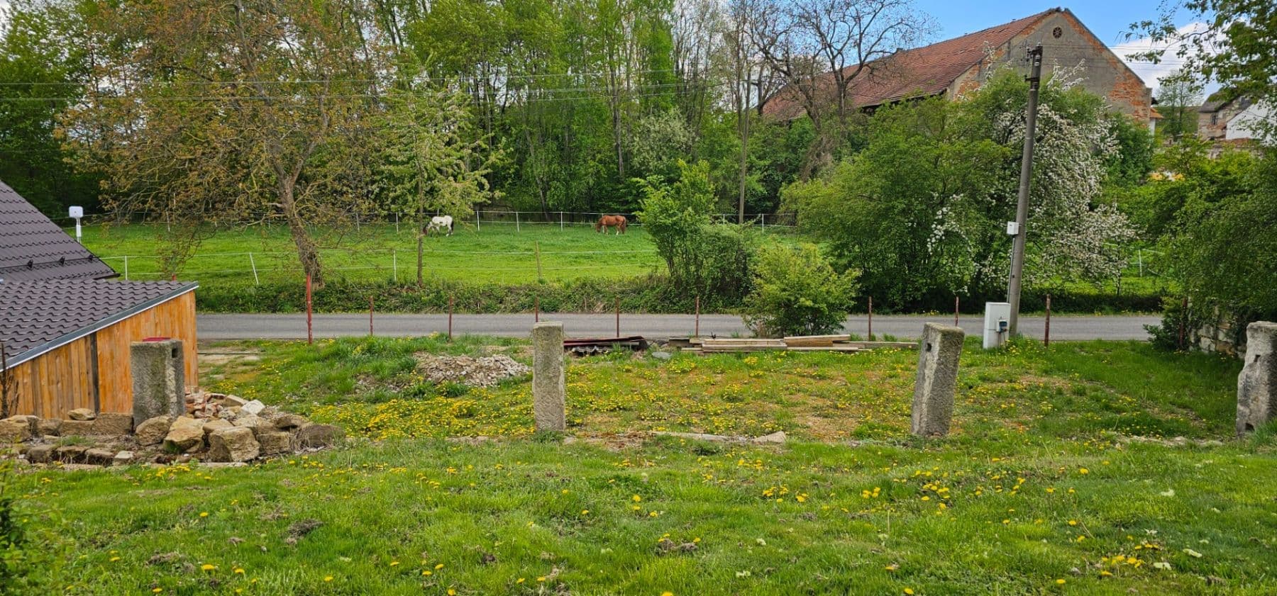 plot for sale, 700 m², Katusice, Středočeský Region plot for sale, 700 m², Katusice, Středočeský Region