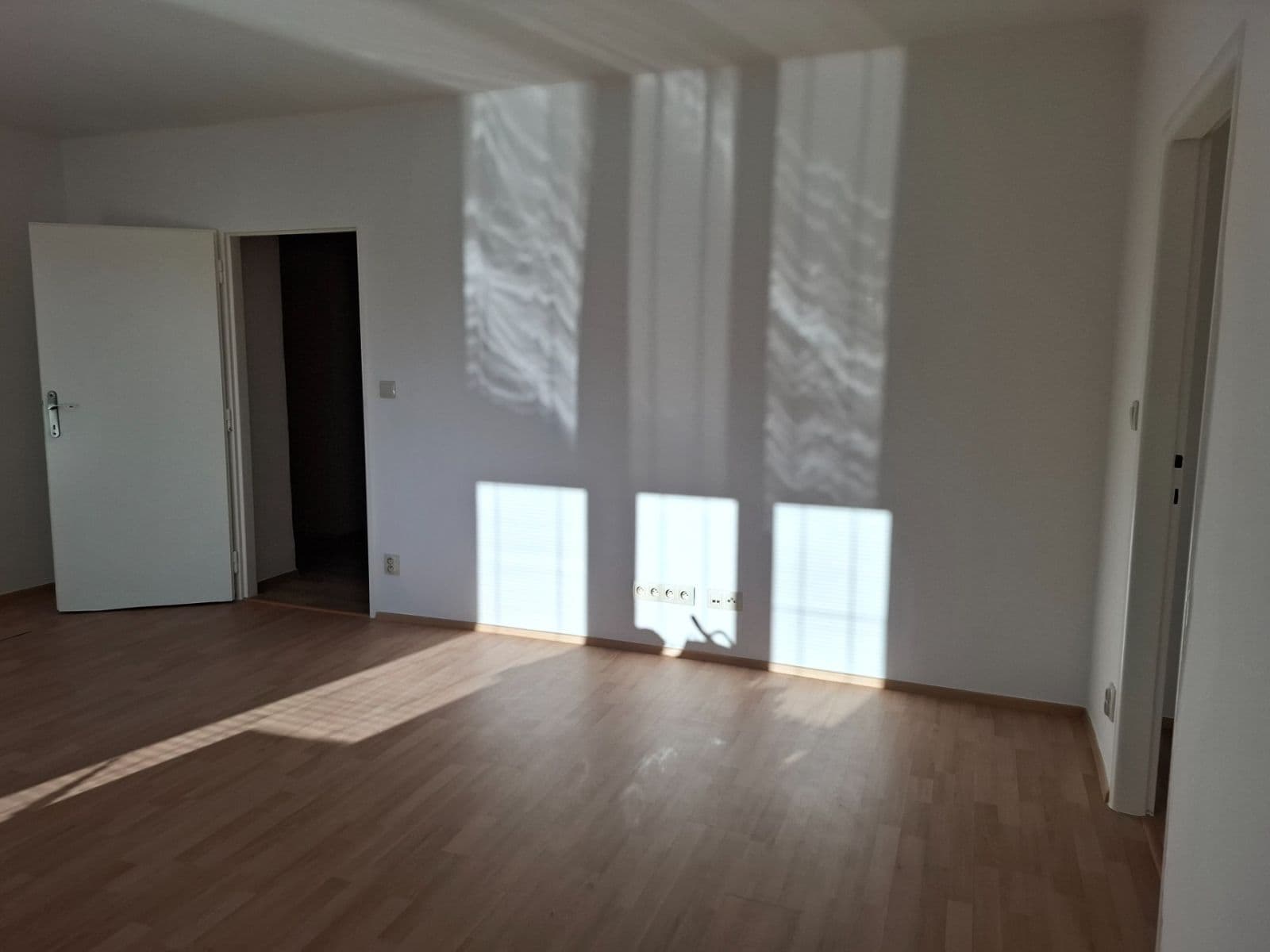 3 bedroom flat to rent, 73 m², Klecany, Středočeský Region 3 bedroom flat to rent, 73 m², Klecany, Středočeský Region