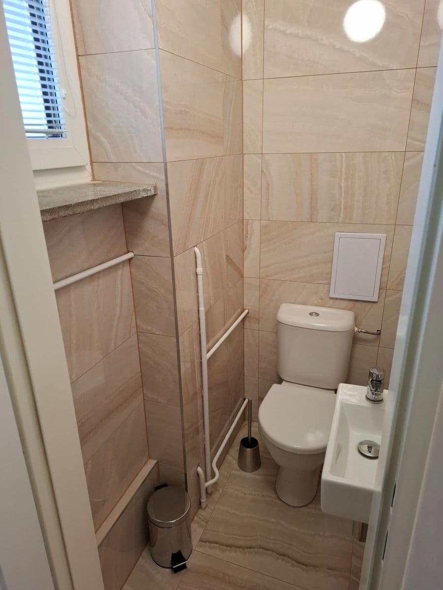 3 bedroom flat to rent, 73 m², Klecany, Středočeský Region 3 bedroom flat to rent, 73 m², Klecany, Středočeský Region