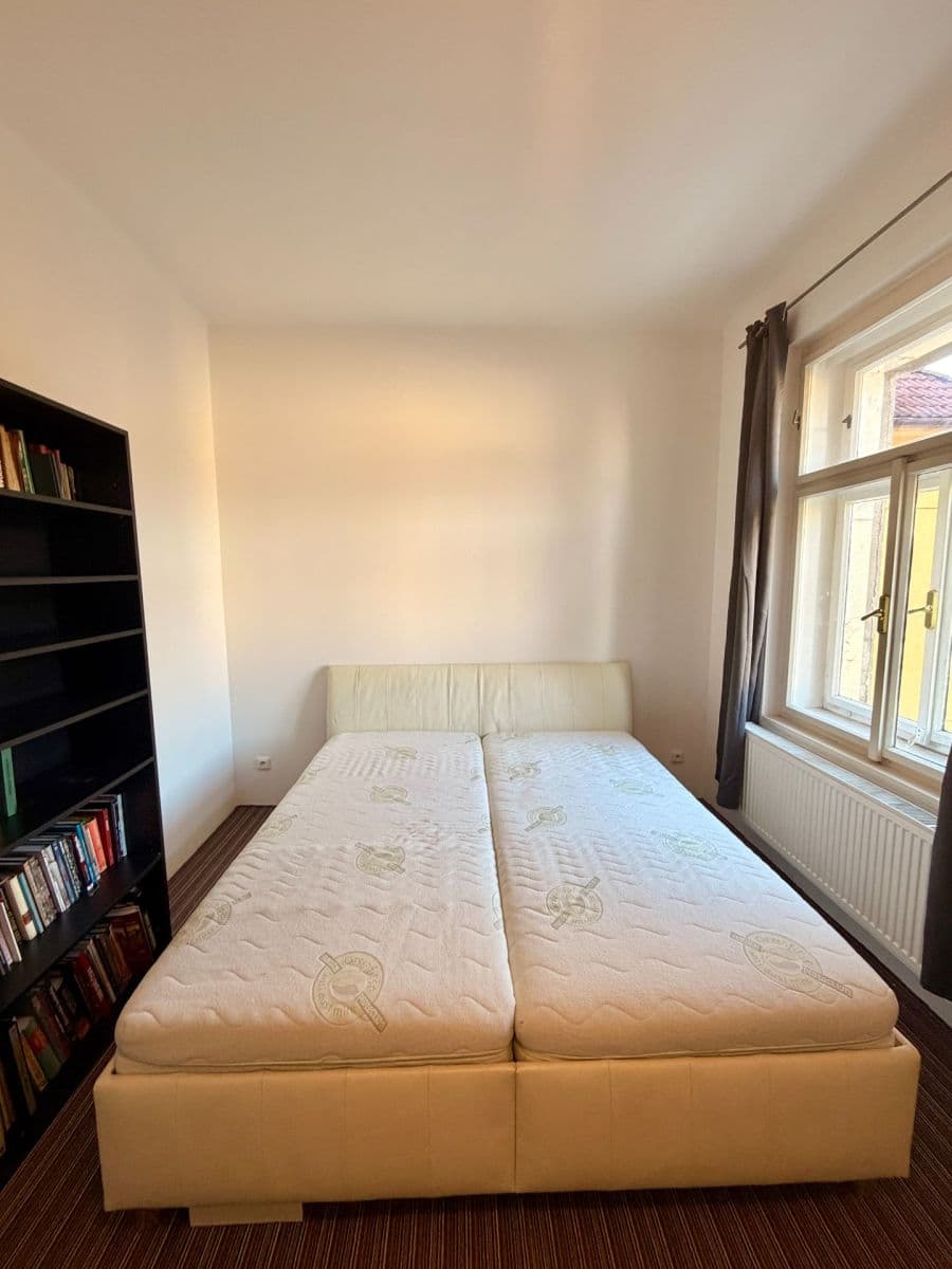 1 bedroom with open-plan kitchen flat to rent, 51 m², U Blaženky, Prague, Prague 1 bedroom with open-plan kitchen flat to rent, 51 m², U Blaženky, Prague, Prague