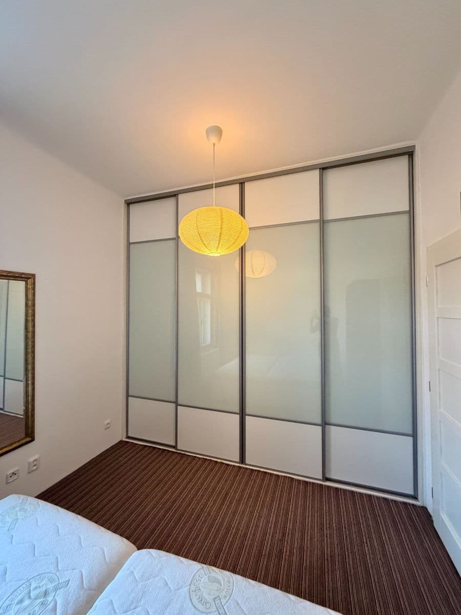 1 bedroom with open-plan kitchen flat to rent, 51 m², U Blaženky, Prague, Prague 1 bedroom with open-plan kitchen flat to rent, 51 m², U Blaženky, Prague, Prague