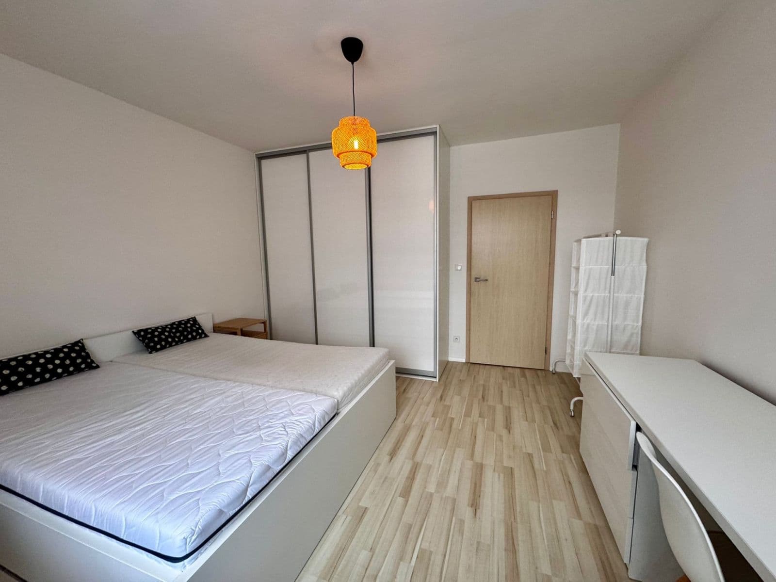 1 bedroom with open-plan kitchen flat to rent, 59 m², Houbalova, Brno, Jihomoravský Region 1 bedroom with open-plan kitchen flat to rent, 59 m², Houbalova, Brno, Jihomoravský Region