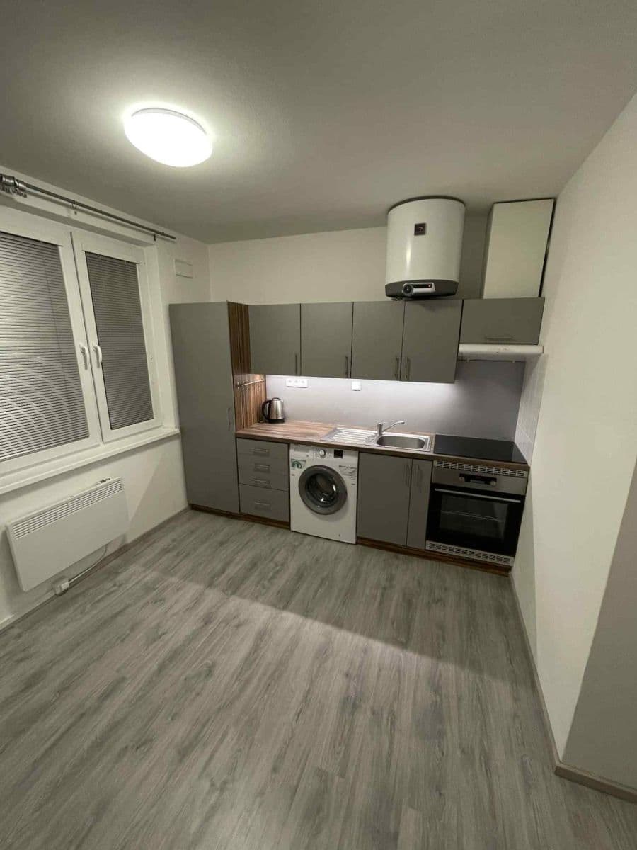 1 bedroom flat to rent, 33 m², Nádražní, Hrušovany nad Jevišovkou, Jihomoravský Region 1 bedroom flat to rent, 33 m², Nádražní, Hrušovany nad Jevišovkou, Jihomoravský Region