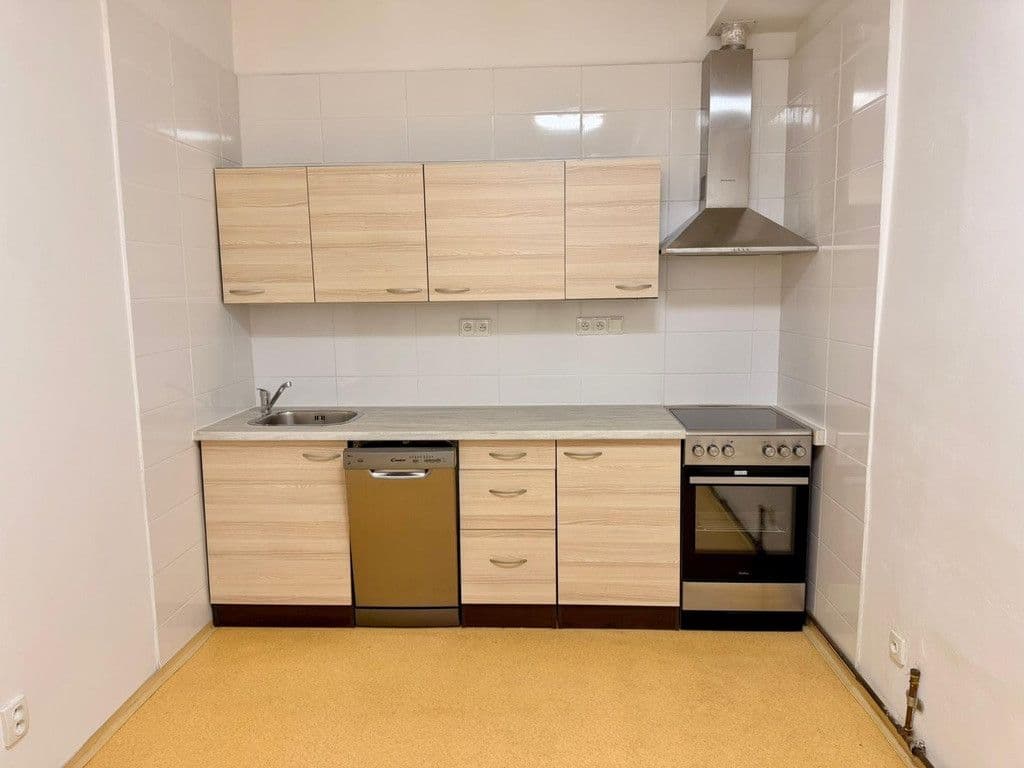 2 bedroom flat to rent, 62 m², Víta Nejedlého, Prague, Prague 2 bedroom flat to rent, 62 m², Víta Nejedlého, Prague, Prague