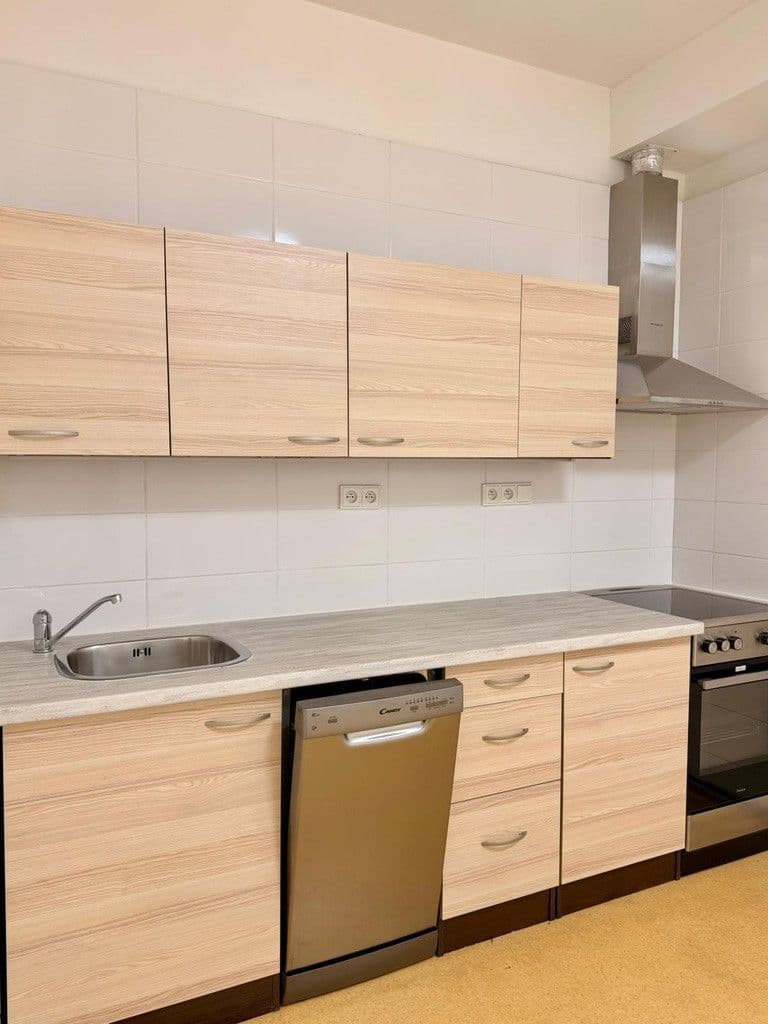 2 bedroom flat to rent, 62 m², Víta Nejedlého, Prague, Prague 2 bedroom flat to rent, 62 m², Víta Nejedlého, Prague, Prague