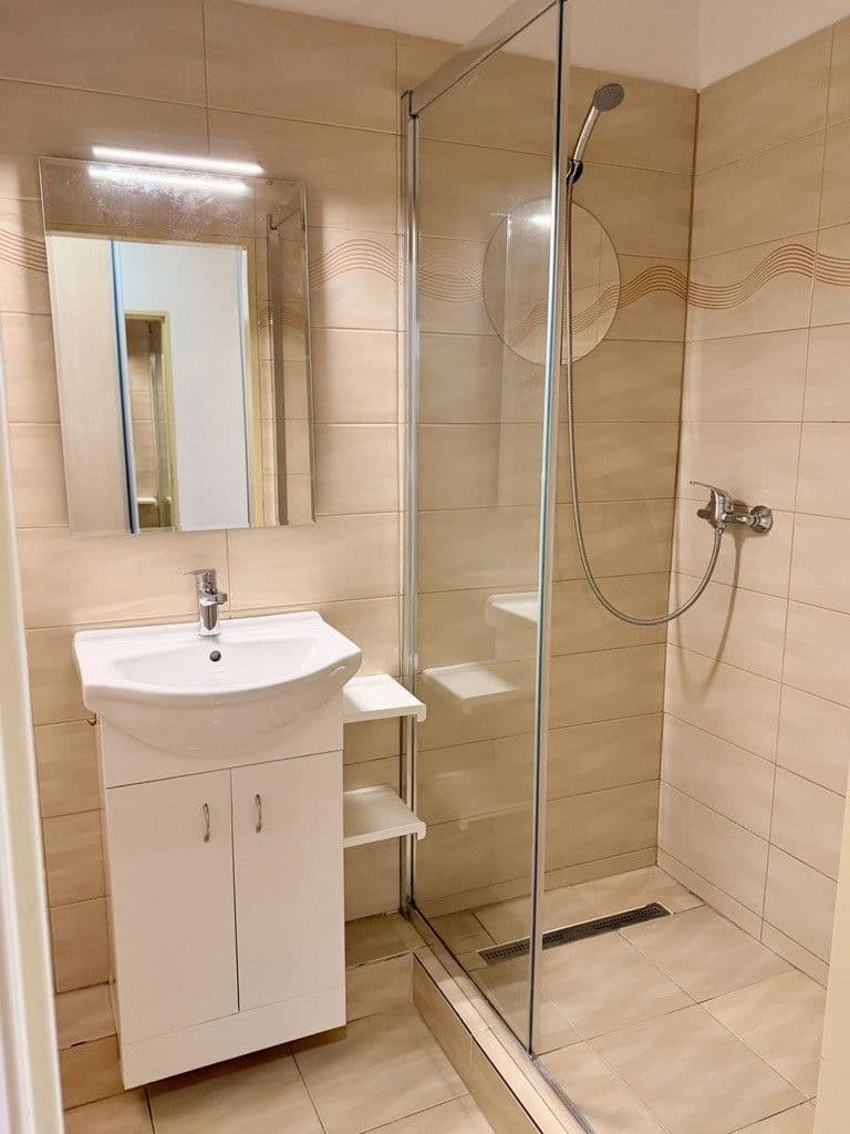 2 bedroom flat to rent, 62 m², Víta Nejedlého, Prague, Prague 2 bedroom flat to rent, 62 m², Víta Nejedlého, Prague, Prague