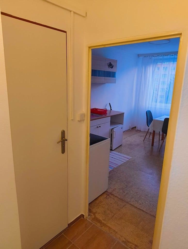 1 bedroom flat to rent, 37 m², Bellušova, Prague, Prague 1 bedroom flat to rent, 37 m², Bellušova, Prague, Prague