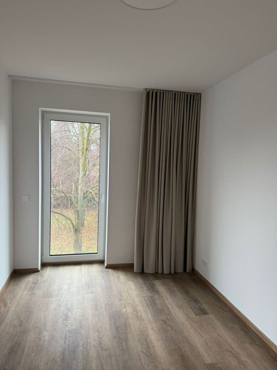 2 bedroom with open-plan kitchen flat to rent, 73 m², Danielova, Prague, Prague 2 bedroom with open-plan kitchen flat to rent, 73 m², Danielova, Prague, Prague