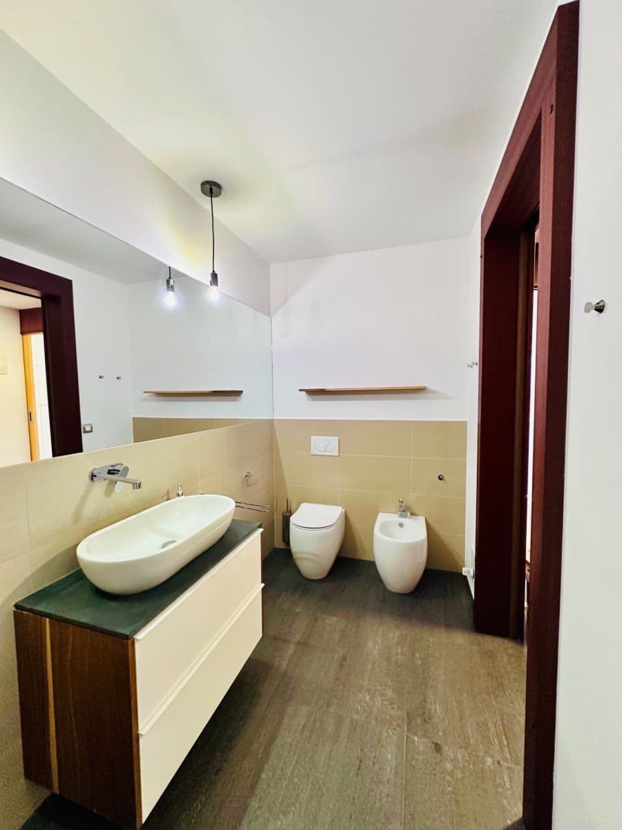 2 bedroom with open-plan kitchen flat to rent, 77 m², Pod Hliništěm, Prague, Prague 2 bedroom with open-plan kitchen flat to rent, 77 m², Pod Hliništěm, Prague, Prague