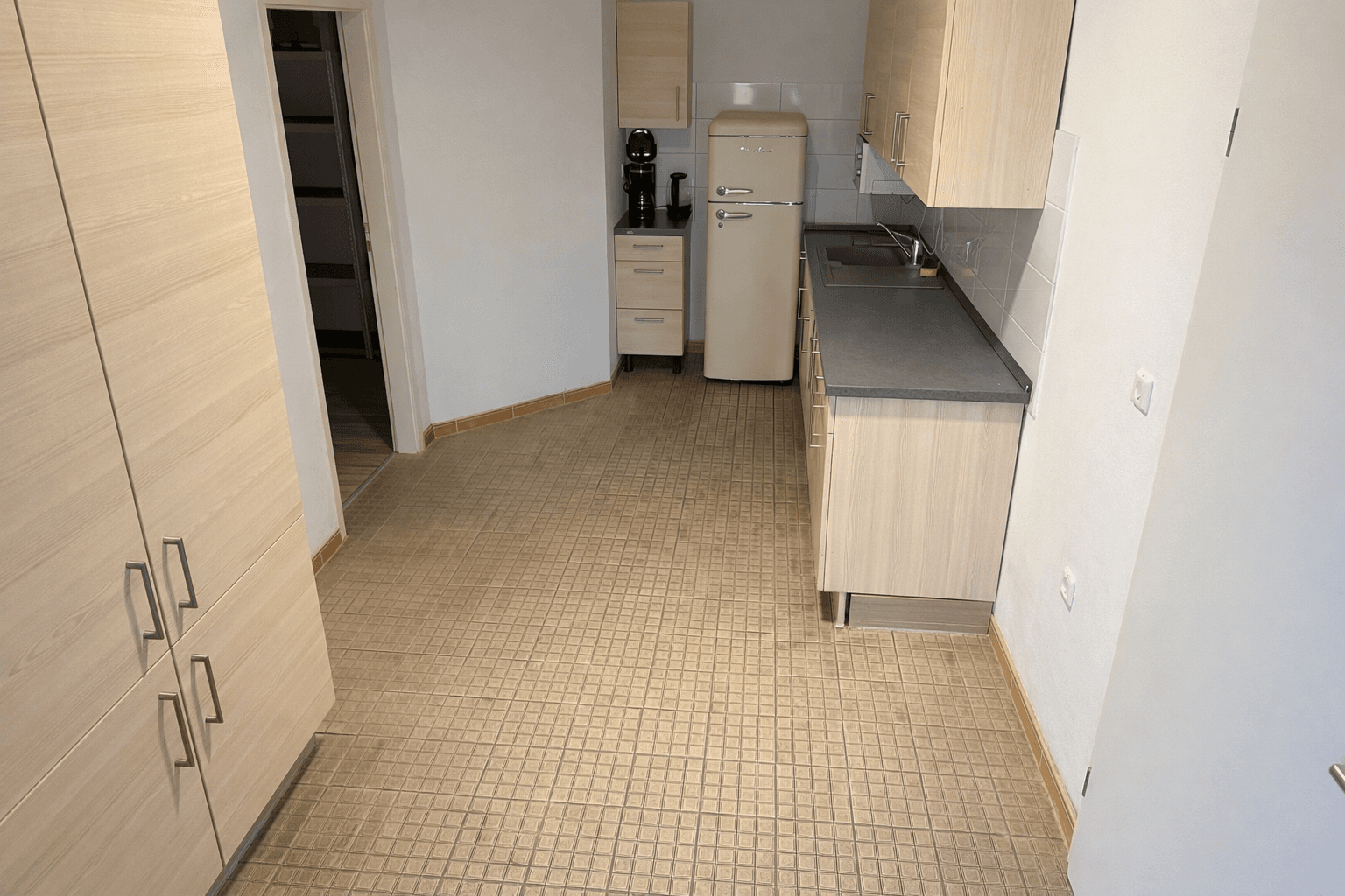 office to rent, 196 m², Berliner Straße 191, Halle (Saale), Saxony-Anhalt office to rent, 196 m², Berliner Straße 191, Halle (Saale), Saxony-Anhalt