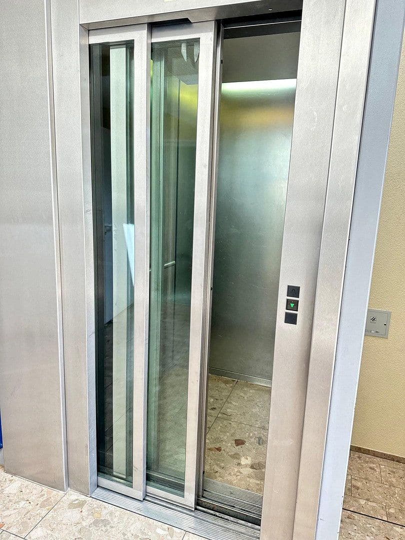 2 bedroom flat to rent, 56 m², Friedrich Staude Strasse. 2, Zwickau, Saxony 2 bedroom flat to rent, 56 m², Friedrich Staude Strasse. 2, Zwickau, Saxony