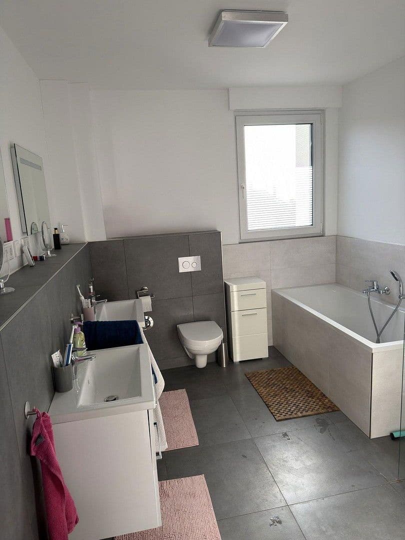 5 bedroom flat to rent, 135 m², Am Siefen 54, Solingen, North Rhine-Westphalia 5 bedroom flat to rent, 135 m², Am Siefen 54, Solingen, North Rhine-Westphalia