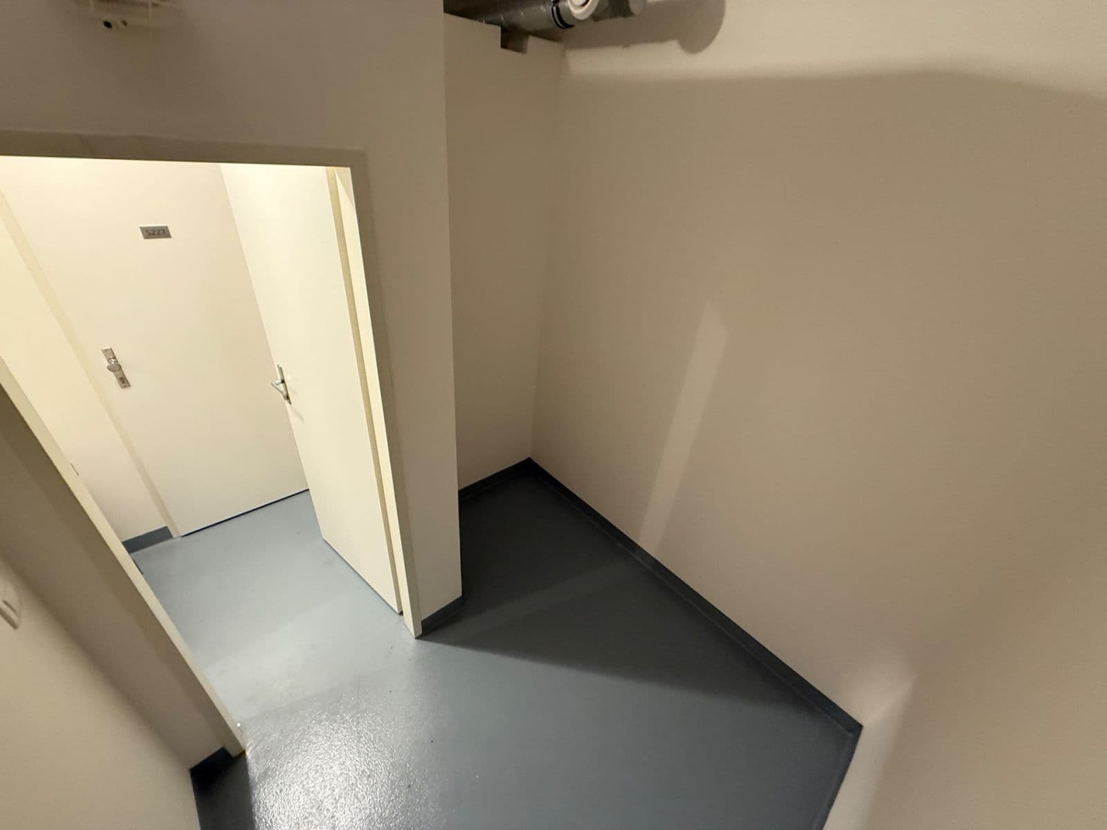 non-residential property to rent, 4 m², Malešická, Prague, Prague non-residential property to rent, 4 m², Malešická, Prague, Prague