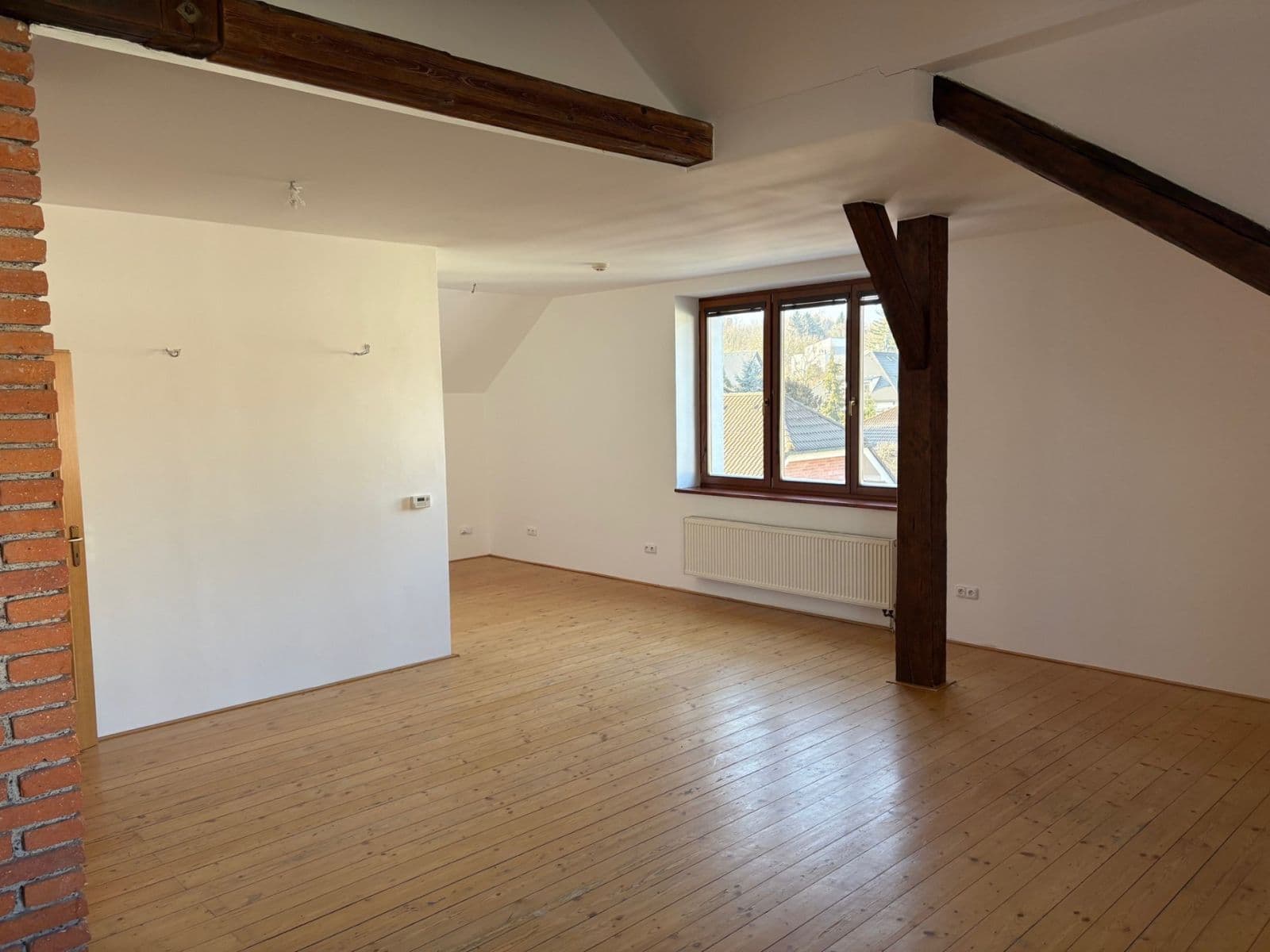 2 bedroom with open-plan kitchen flat to rent, 98 m², Havířská, Kladno, Středočeský Region 2 bedroom with open-plan kitchen flat to rent, 98 m², Havířská, Kladno, Středočeský Region