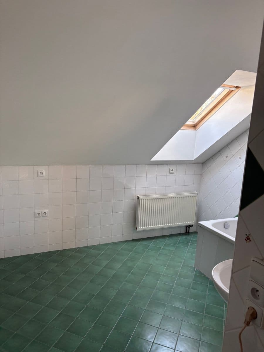 2 bedroom with open-plan kitchen flat to rent, 98 m², Havířská, Kladno, Středočeský Region 2 bedroom with open-plan kitchen flat to rent, 98 m², Havířská, Kladno, Středočeský Region