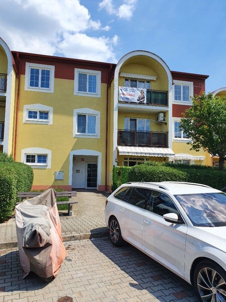 1 bedroom with open-plan kitchen flat for sale, 51 m², Okružní, Vestec, Středočeský Region 1 bedroom with open-plan kitchen flat for sale, 51 m², Okružní, Vestec, Středočeský Region