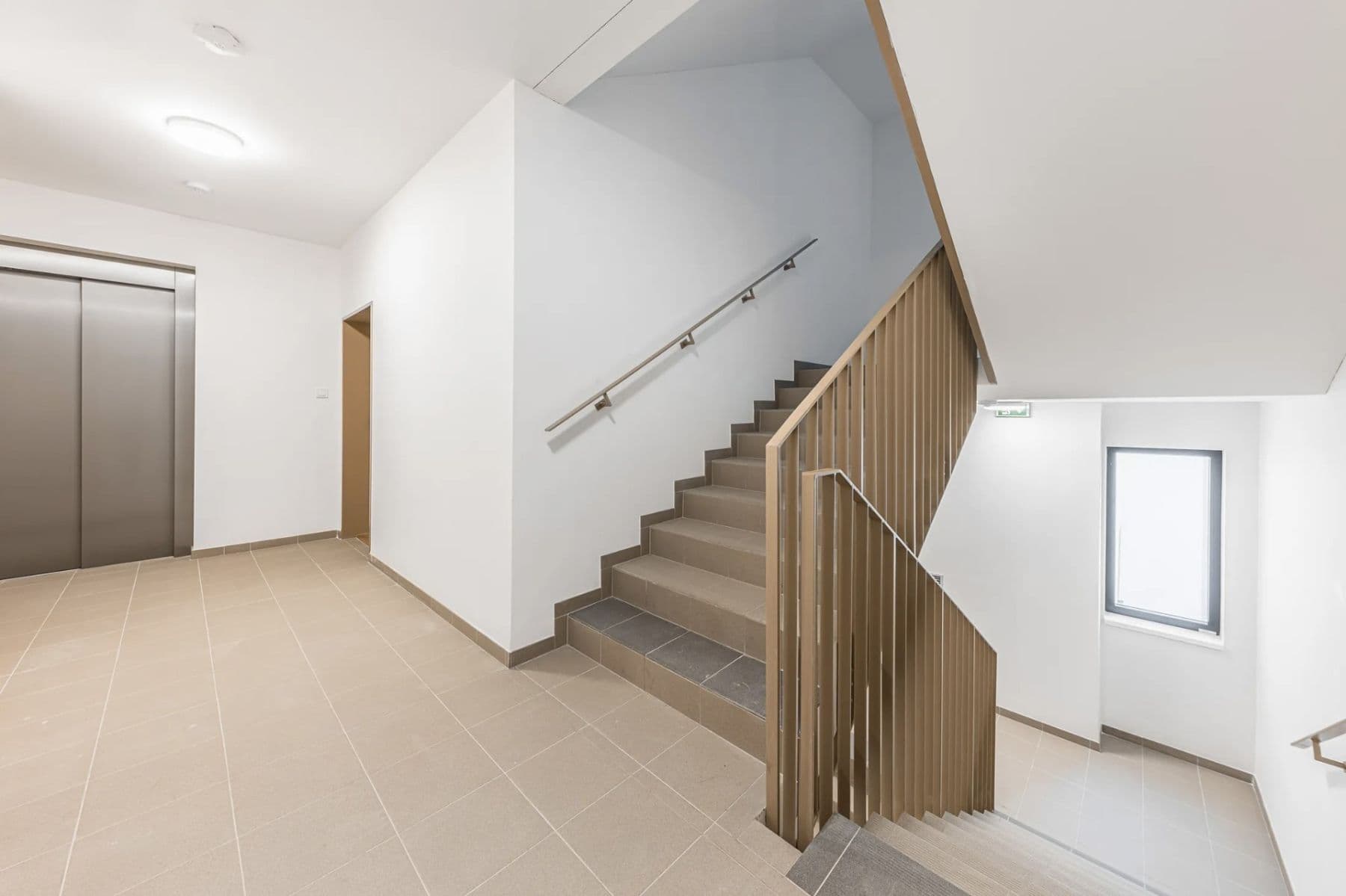 2 bedroom with open-plan kitchen flat to rent, 87 m², Nad Kolčavkou, Prague, Prague 2 bedroom with open-plan kitchen flat to rent, 87 m², Nad Kolčavkou, Prague, Prague