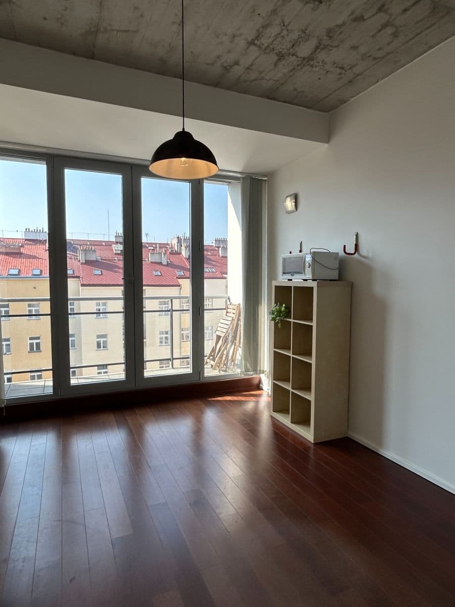 Studio flat to rent, 36 m², Radhošťská, Prague, Prague Studio flat to rent, 36 m², Radhošťská, Prague, Prague