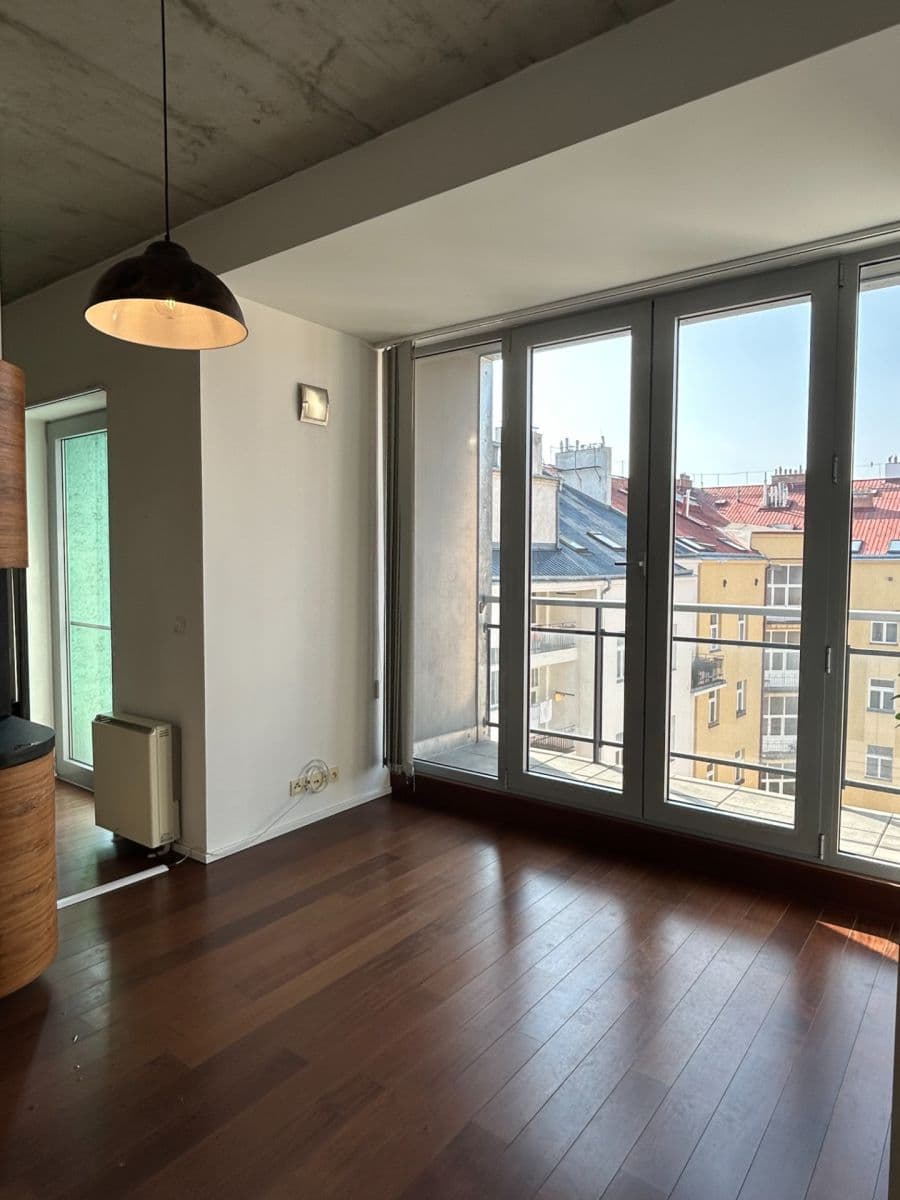 Studio flat to rent, 36 m², Radhošťská, Prague, Prague Studio flat to rent, 36 m², Radhošťská, Prague, Prague