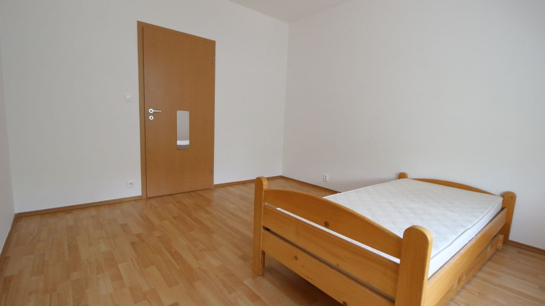 2 bedroom with open-plan kitchen flat to rent, 80 m², Na okraji, Brázdim, Středočeský Region 2 bedroom with open-plan kitchen flat to rent, 80 m², Na okraji, Brázdim, Středočeský Region