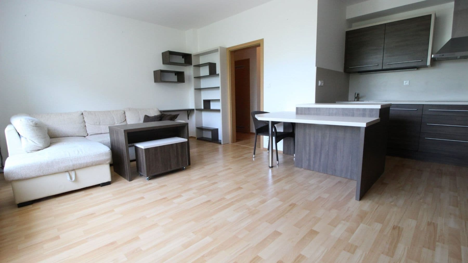 2 bedroom with open-plan kitchen flat to rent, 80 m², Na okraji, Brázdim, Středočeský Region 2 bedroom with open-plan kitchen flat to rent, 80 m², Na okraji, Brázdim, Středočeský Region