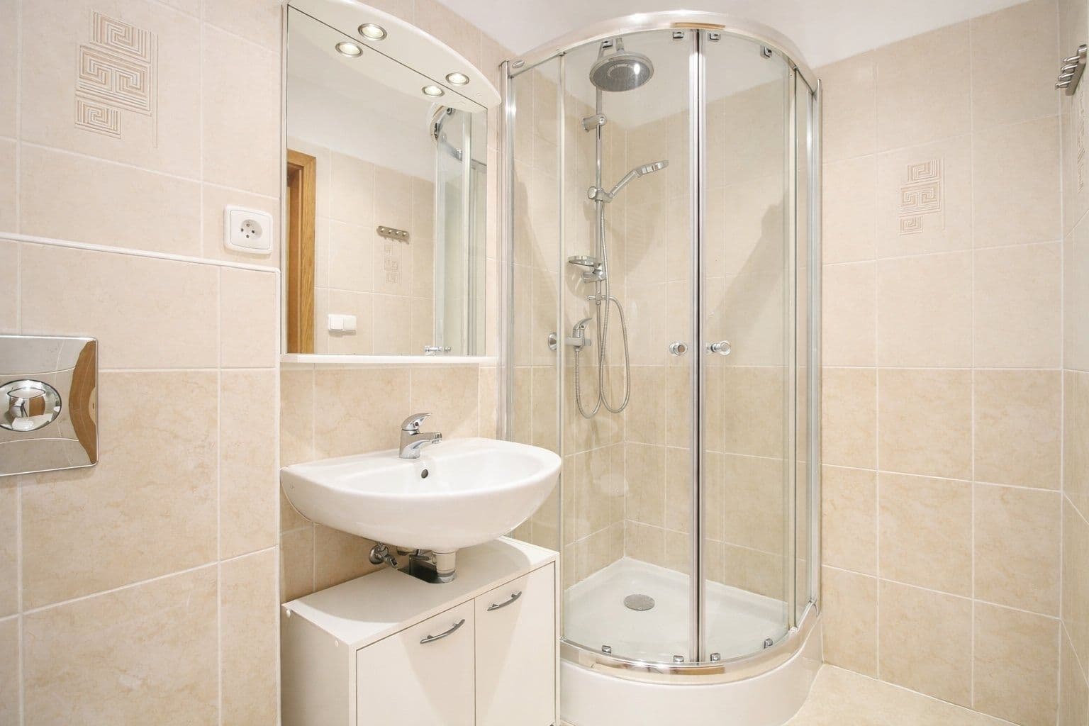 Studio flat to rent, 38 m², Zubrnická, Prague, Prague Studio flat to rent, 38 m², Zubrnická, Prague, Prague