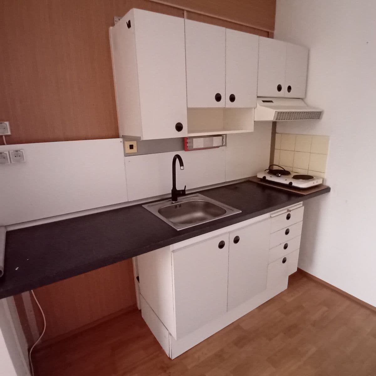 non-residential property to rent, 32 m², Jeseniova, Prague, Prague non-residential property to rent, 32 m², Jeseniova, Prague, Prague