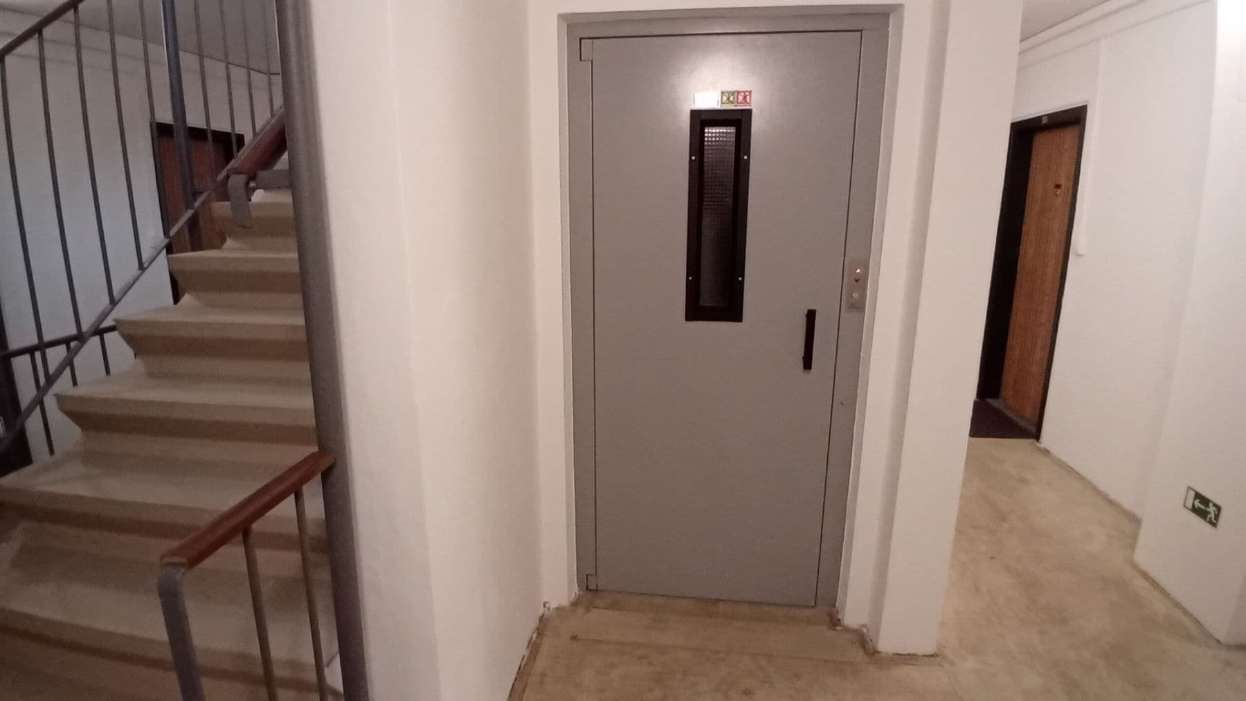 non-residential property to rent, 32 m², Jeseniova, Prague, Prague non-residential property to rent, 32 m², Jeseniova, Prague, Prague