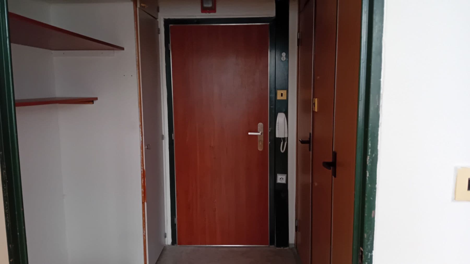 non-residential property to rent, 32 m², Jeseniova, Prague, Prague non-residential property to rent, 32 m², Jeseniova, Prague, Prague