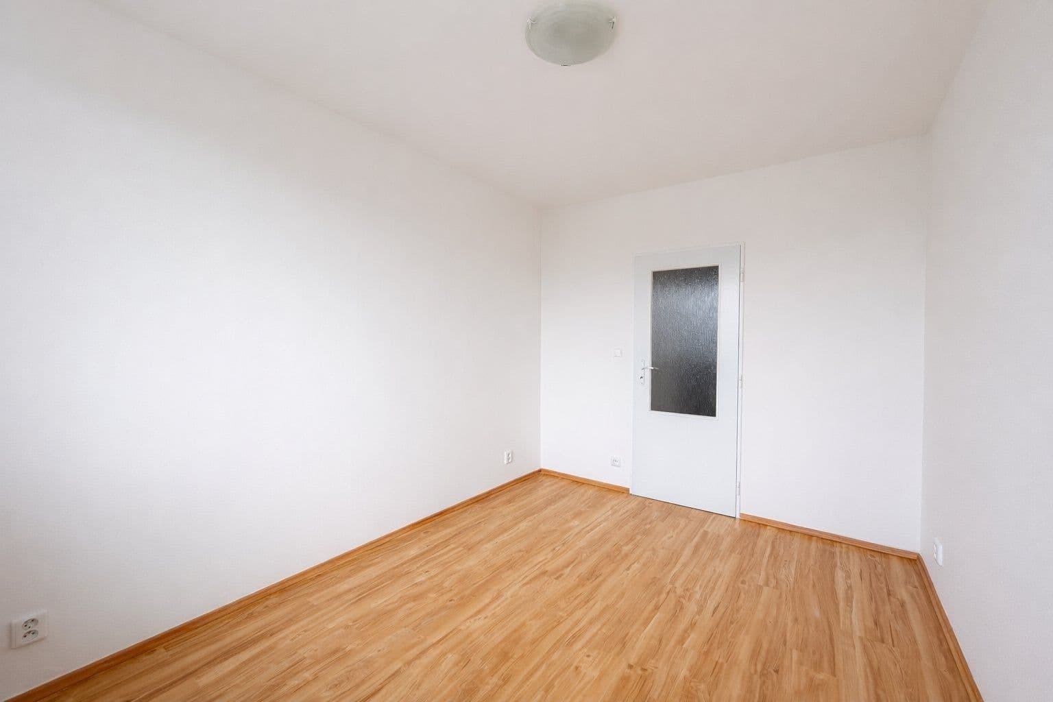 1 bedroom with open-plan kitchen flat to rent, 41 m², Jablonecká, Prague, Prague 1 bedroom with open-plan kitchen flat to rent, 41 m², Jablonecká, Prague, Prague