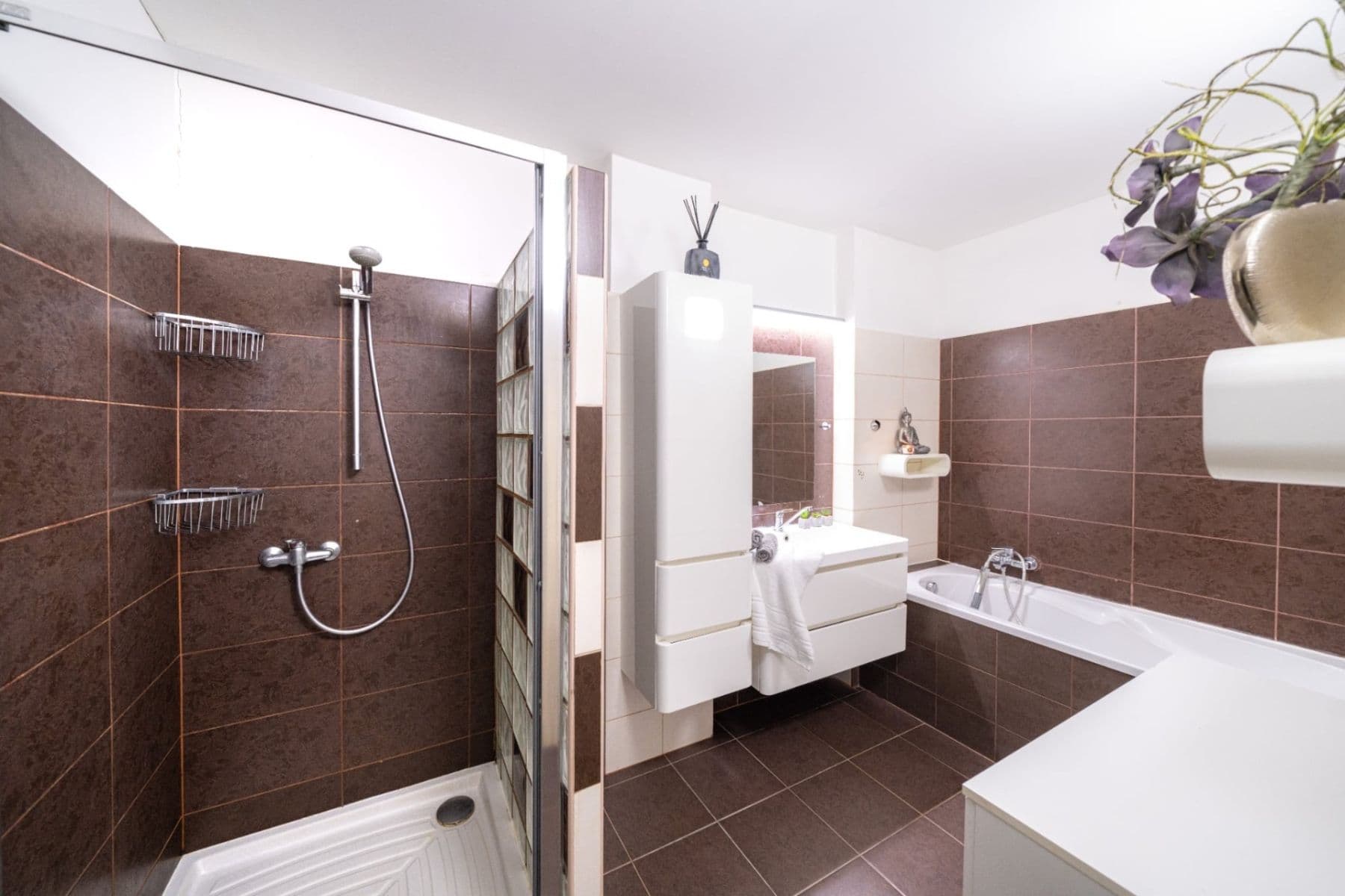 2 bedroom with open-plan kitchen flat to rent, 87 m², Sokolovská, Prague, Prague 2 bedroom with open-plan kitchen flat to rent, 87 m², Sokolovská, Prague, Prague