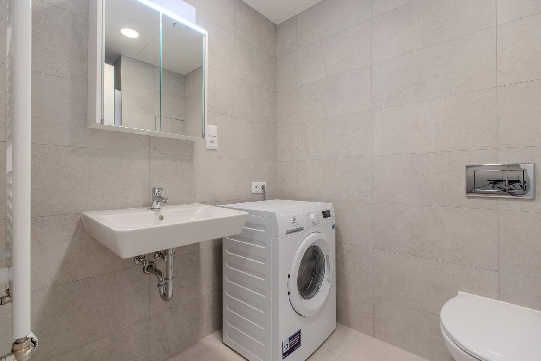 Studio flat to rent, 32 m², Poděbradská, Prague, Prague Studio flat to rent, 32 m², Poděbradská, Prague, Prague