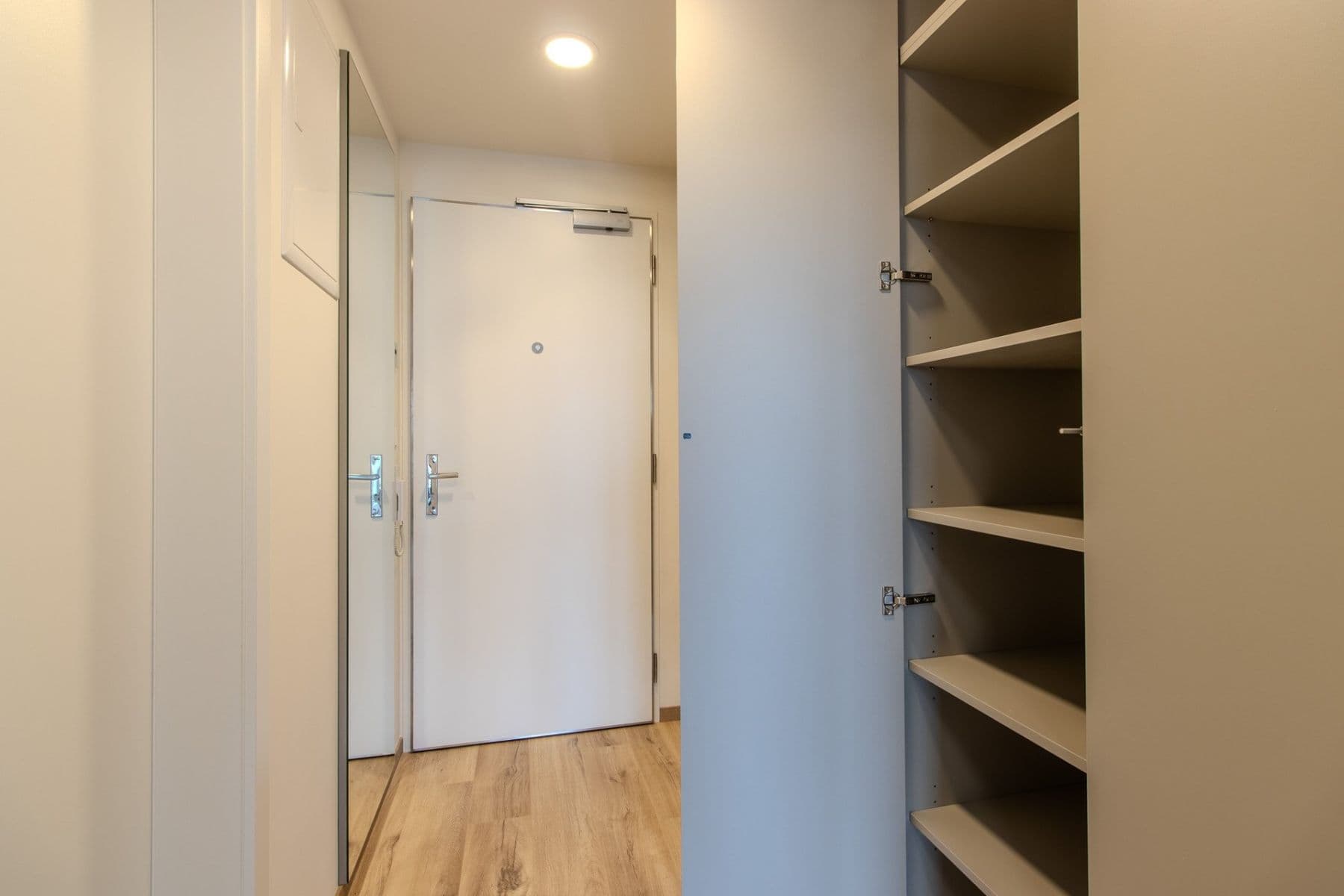 Studio flat to rent, 32 m², Poděbradská, Prague, Prague Studio flat to rent, 32 m², Poděbradská, Prague, Prague