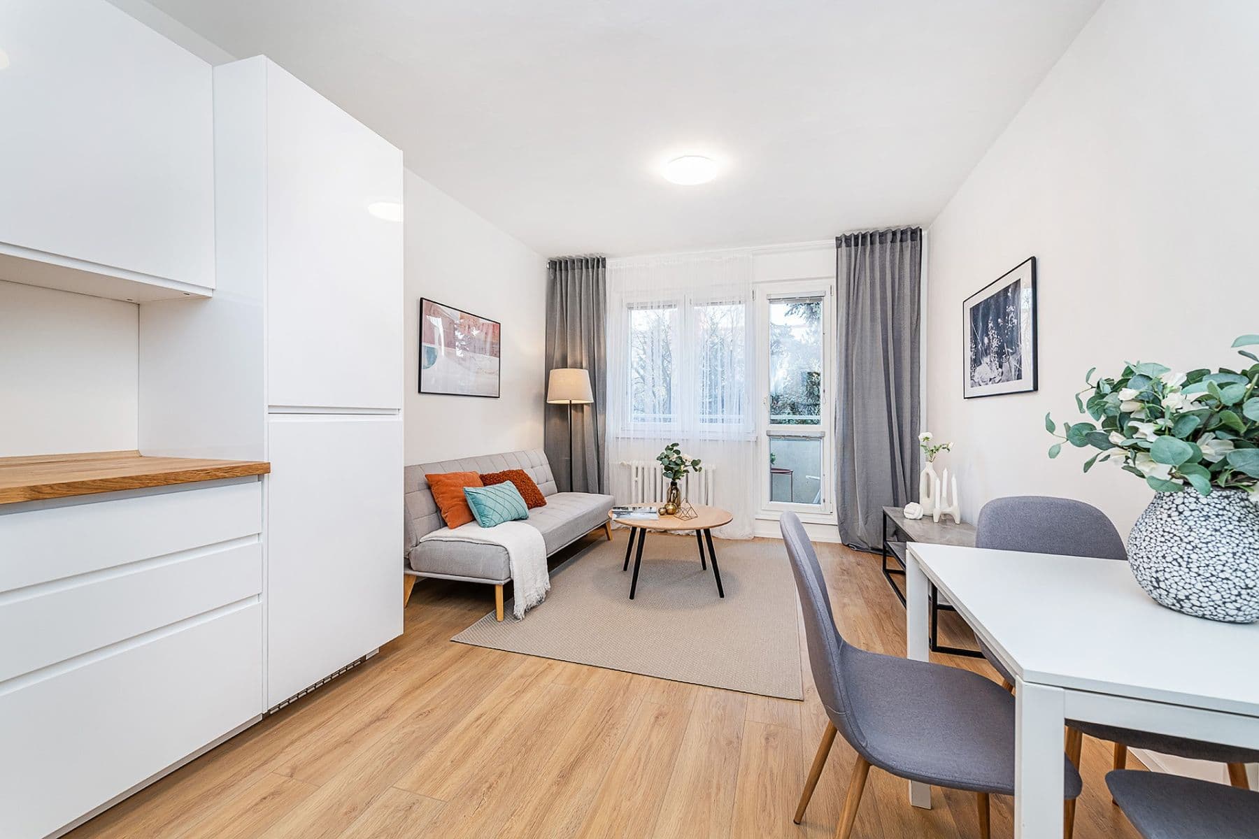 2 bedroom with open-plan kitchen flat for sale, 56 m², Evropská, Prague, Prague 2 bedroom with open-plan kitchen flat for sale, 56 m², Evropská, Prague, Prague