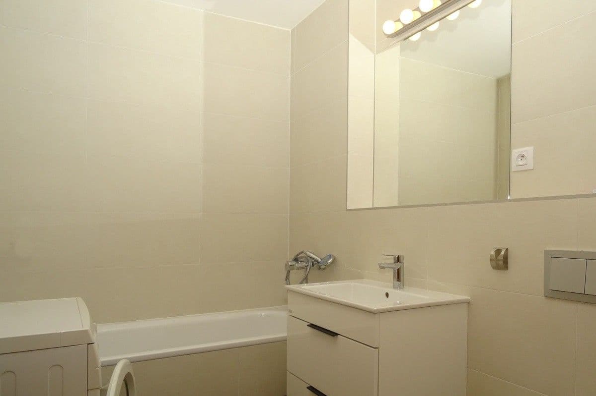 1 bedroom with open-plan kitchen flat to rent, 54 m², Na Vysoké Ⅰ, Prague, Prague 1 bedroom with open-plan kitchen flat to rent, 54 m², Na Vysoké Ⅰ, Prague, Prague