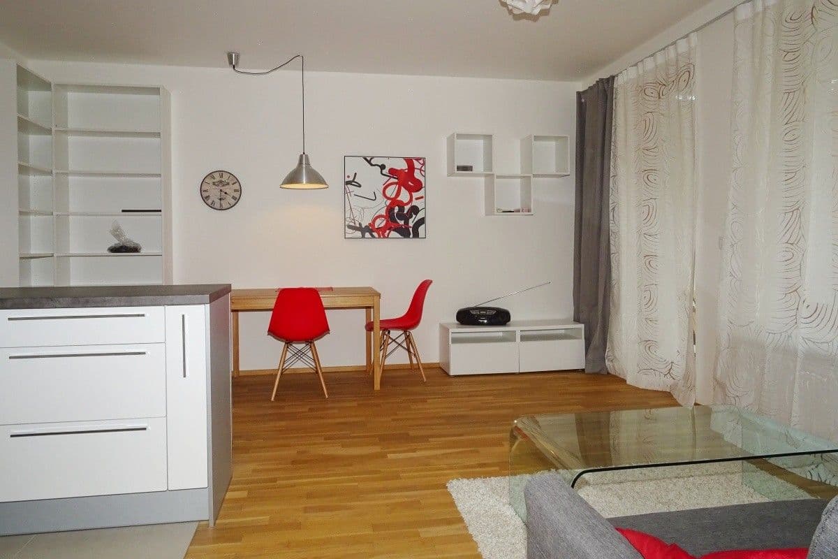 1 bedroom with open-plan kitchen flat to rent, 54 m², Na Vysoké Ⅰ, Prague, Prague 1 bedroom with open-plan kitchen flat to rent, 54 m², Na Vysoké Ⅰ, Prague, Prague