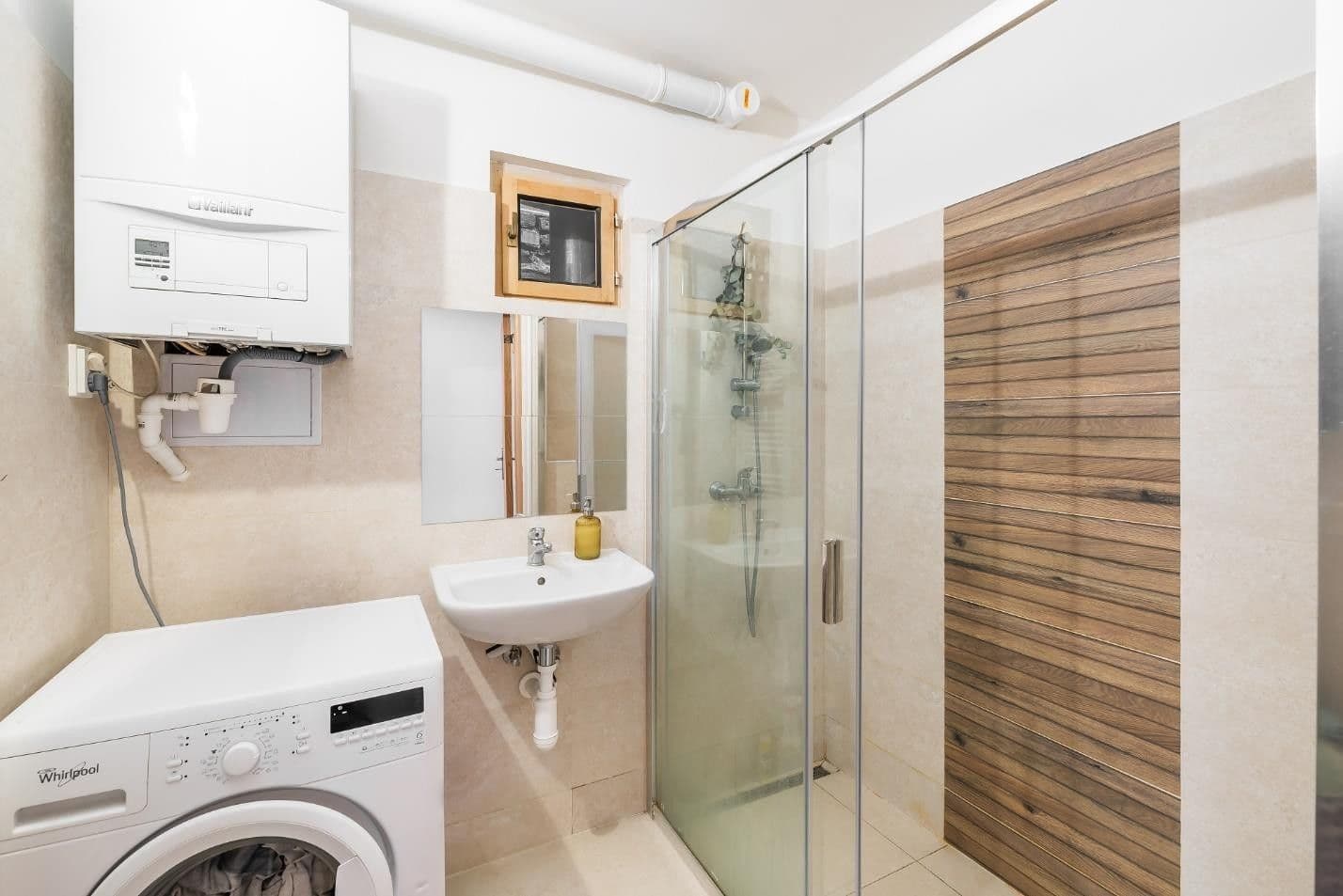 2 bedroom with open-plan kitchen flat to rent, 72 m², U Kanálky, Prague, Prague 2 bedroom with open-plan kitchen flat to rent, 72 m², U Kanálky, Prague, Prague