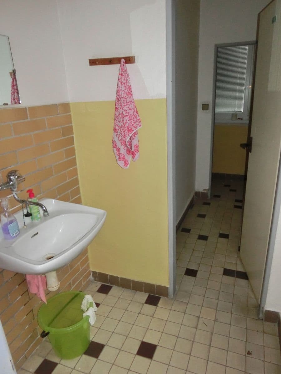 non-residential property for sale, 800 m², Jiřího Potůčka, Pardubice, Pardubický Region non-residential property for sale, 800 m², Jiřího Potůčka, Pardubice, Pardubický Region