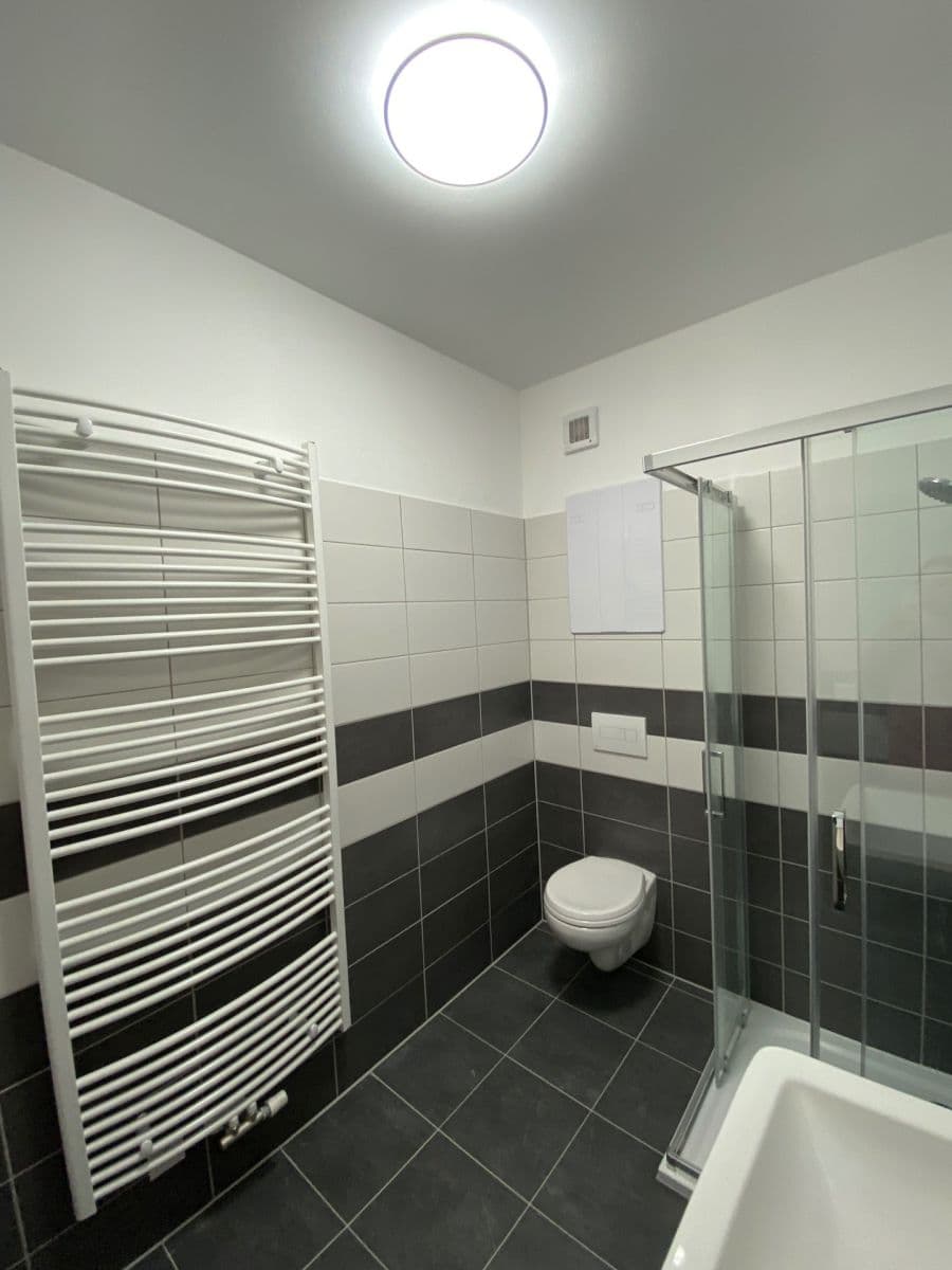 1 bedroom with open-plan kitchen flat to rent, 44 m², Nádražní, Hrochův Týnec, Pardubický Region 1 bedroom with open-plan kitchen flat to rent, 44 m², Nádražní, Hrochův Týnec, Pardubický Region