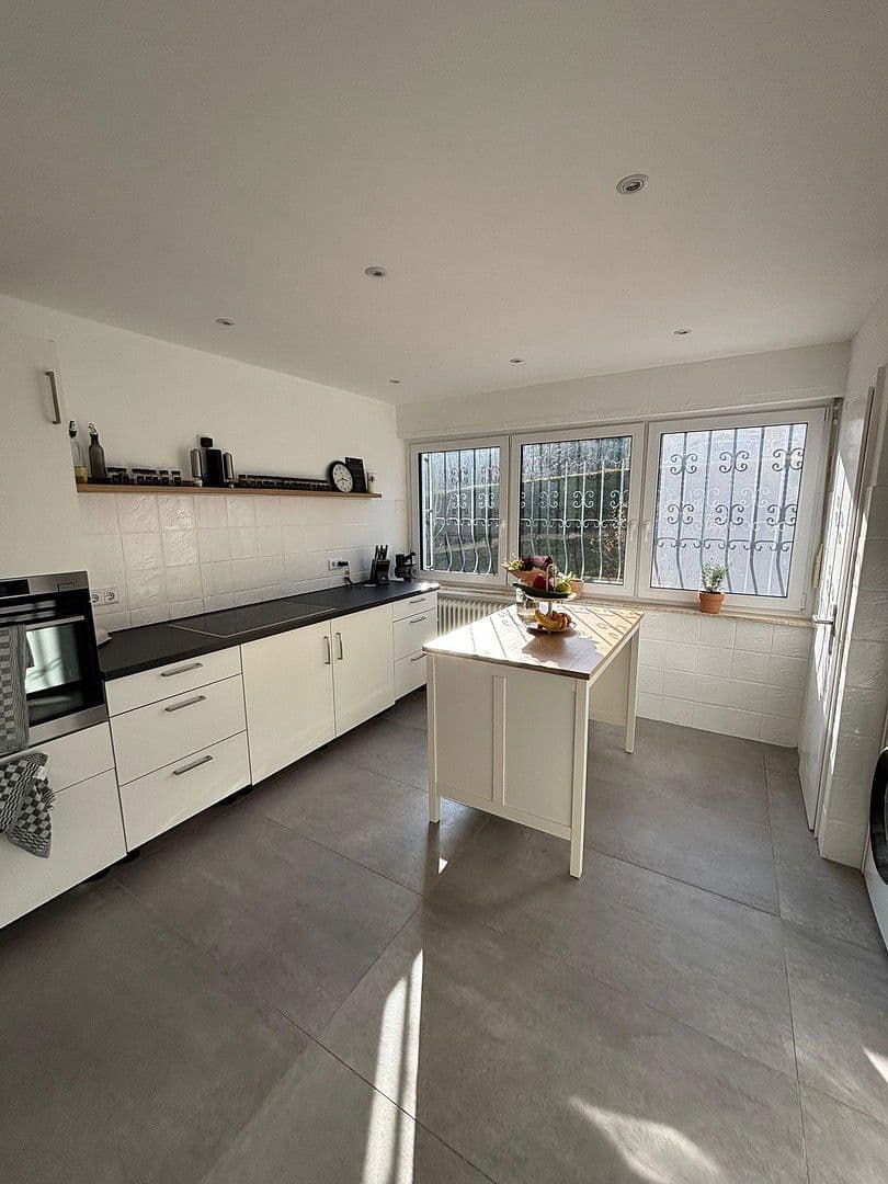 4 bedroom flat to rent, 142 m², Lohbachweg 9, Bad Sooden-Allendorf, Hesse 4 bedroom flat to rent, 142 m², Lohbachweg 9, Bad Sooden-Allendorf, Hesse