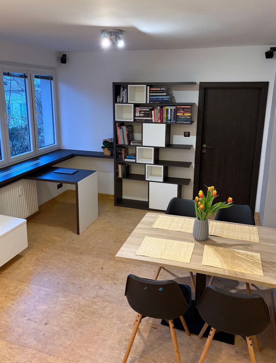 2 bedroom with open-plan kitchen flat to rent, 68 m², Hluboká, Zlín, Zlínský Region 2 bedroom with open-plan kitchen flat to rent, 68 m², Hluboká, Zlín, Zlínský Region